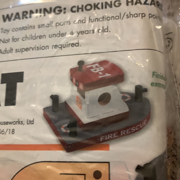 4 pack of Fireboat kits - NWOT - Picture 4 of 4